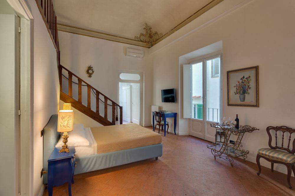 Residenza D'Epoca Borgo Albizi Florença Exterior foto