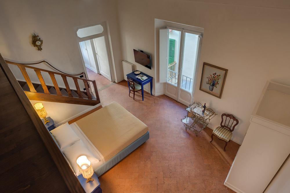 Residenza D'Epoca Borgo Albizi Florença Exterior foto